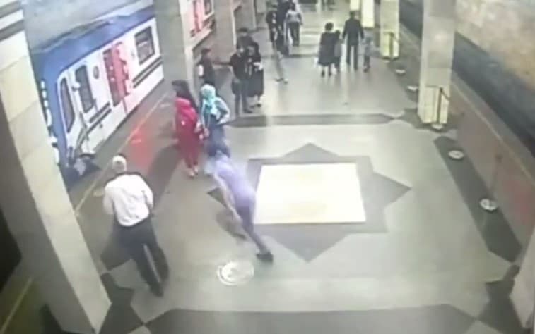 В метро Ташкента 58-летний мужчина упал под поезд