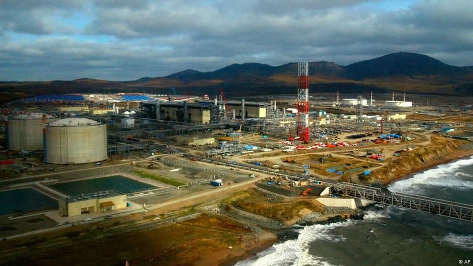 Сахалинда нефть қазиб олаётган компаниянинг активлари Россия мулкига айланади