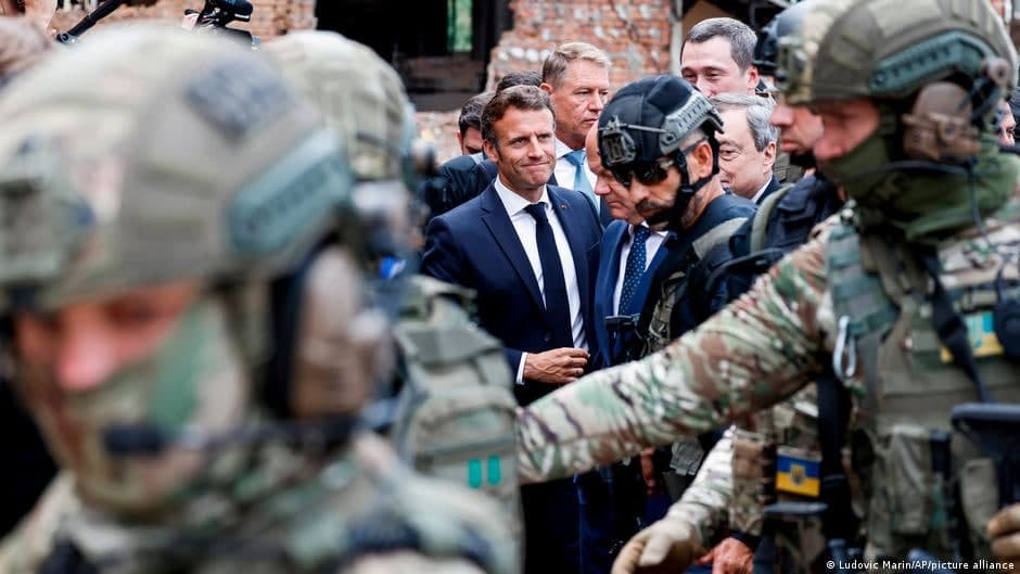 Emmanuel Makron Moskvada Putin bilan uchrashishi mumkinligini istisno etmadi 