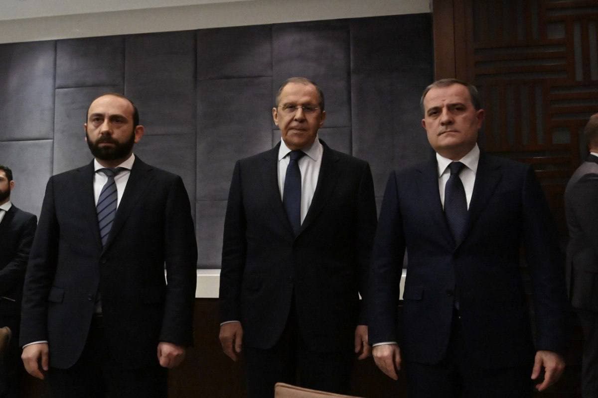 Dushanbeda Armaniston, Ozarboyjon va Rossiya tashqi ishlar vazirlari uchrashuv o‘tkazdi