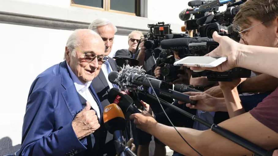 Бывших президентов ФИФА и УЕФА оправдали по делу о коррупции