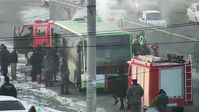 Yo‘lovchi tashuvchi avtobusda yong‘in chiqdi