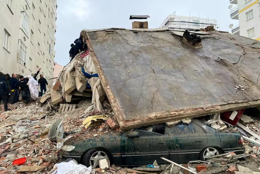 Zilzila: xalqaro hamjamiyat Turkiya va Suriyaga yordam beradi