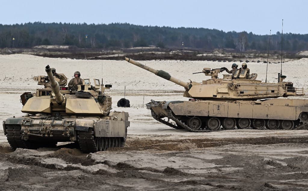 АҚШ Украинага ваъда қилинган Abrams танкларининг барчасини етказиб берди 