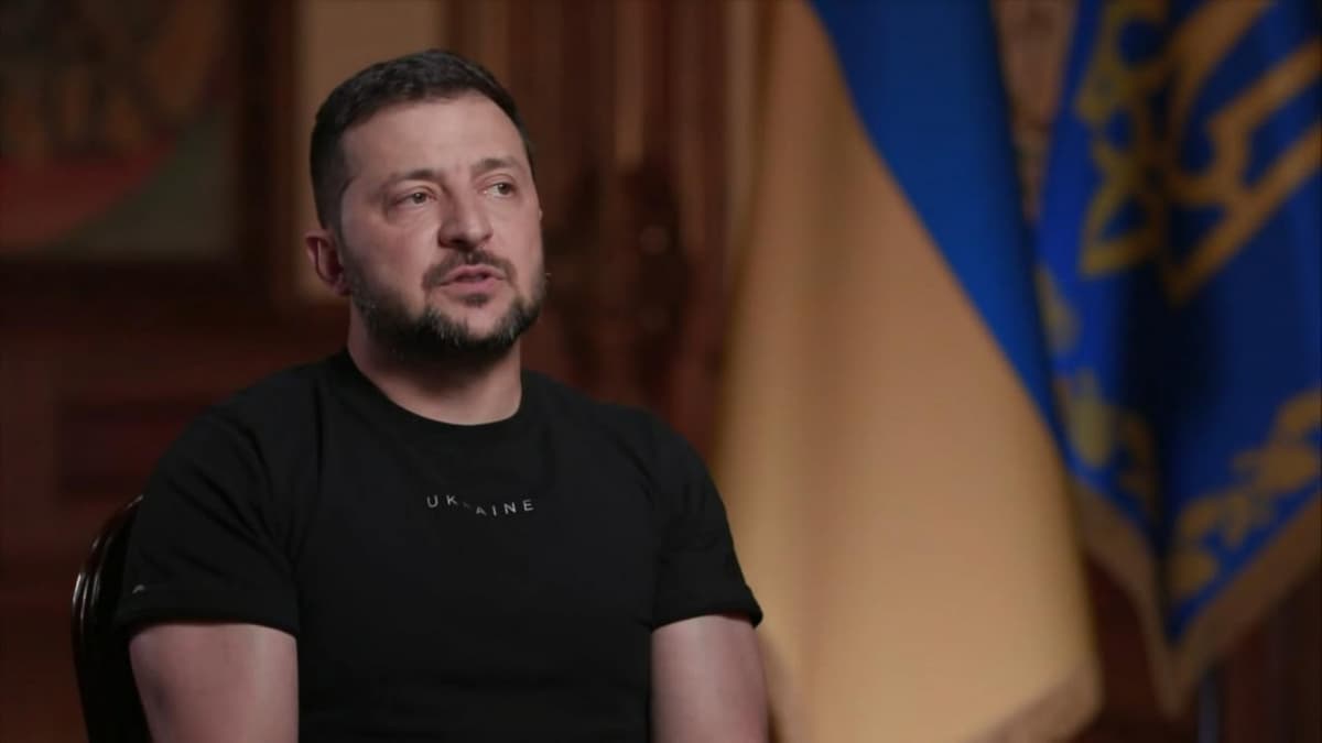 Байден Украинадаги урушни беш дақиқада тугатиши мумкин - Зеленский 