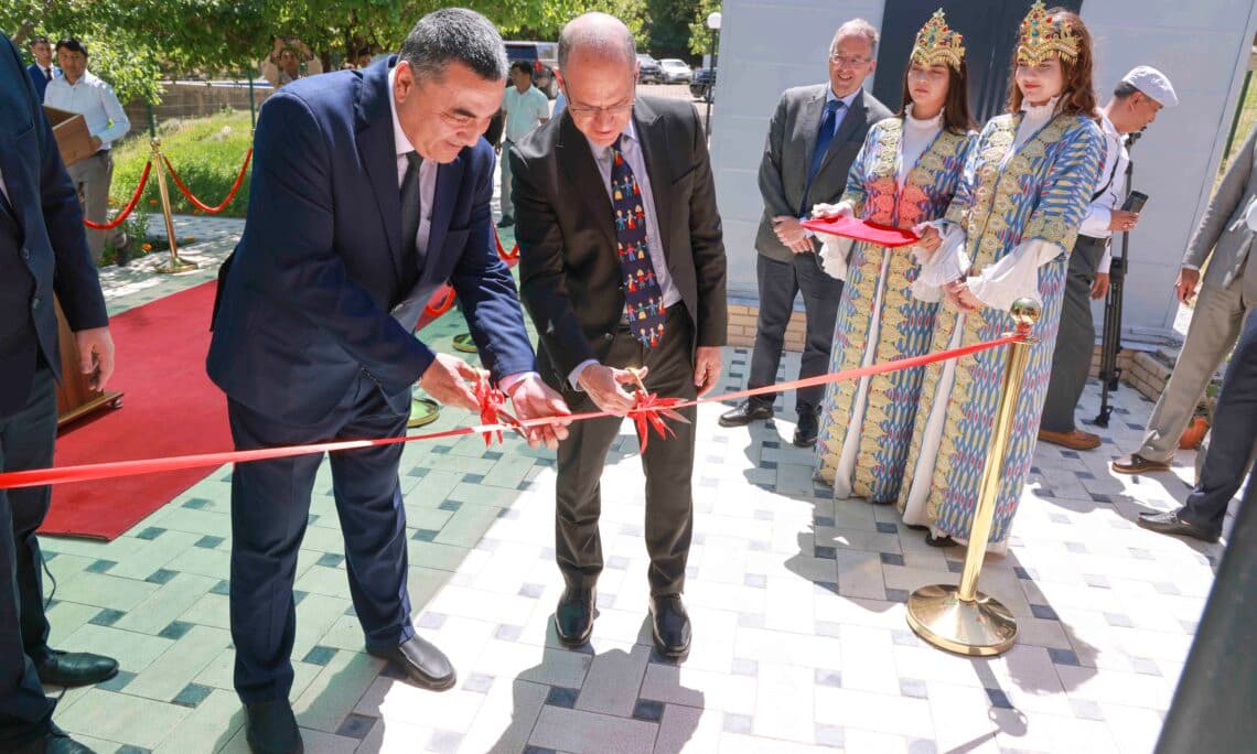 В Узбекистане открыли новую сейсмическую станцию. Она стала частью глобальной сейсмографической сети США
