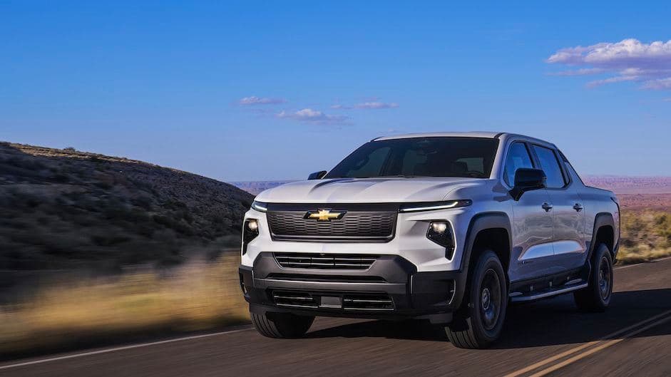 724 км — Chevrolet Silverado  электропикапи кутилганидан кўпроқ масофа босиб ўта олиши маълум бўлди