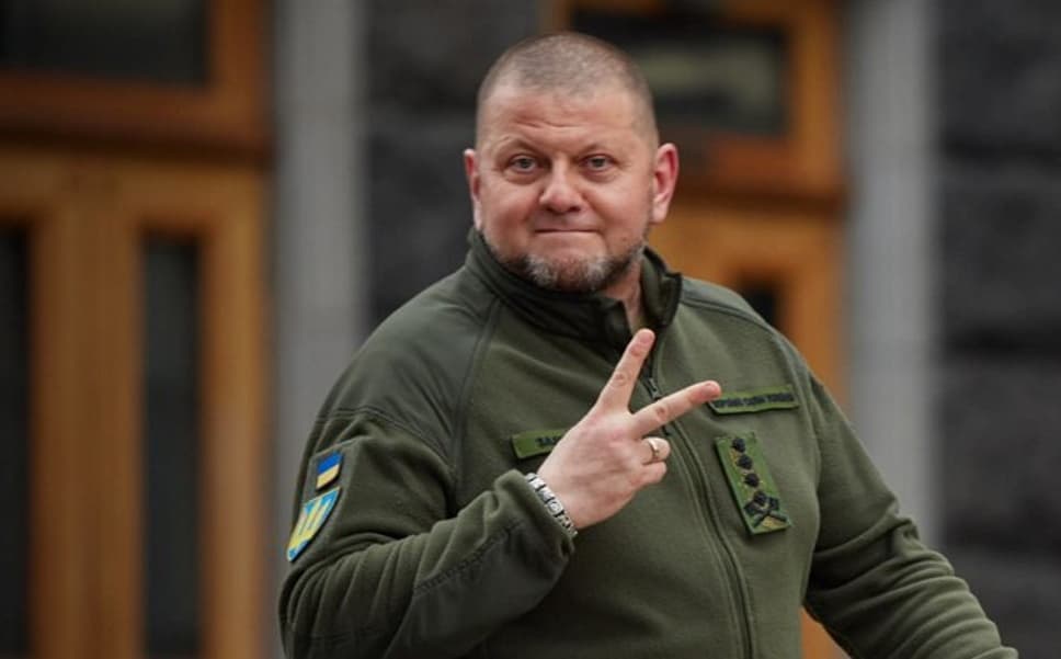 Обнародовано видео с главнокомандующим ВСУ Валерием Залужным. СМИ РФ утверждали, что он тяжело ранен