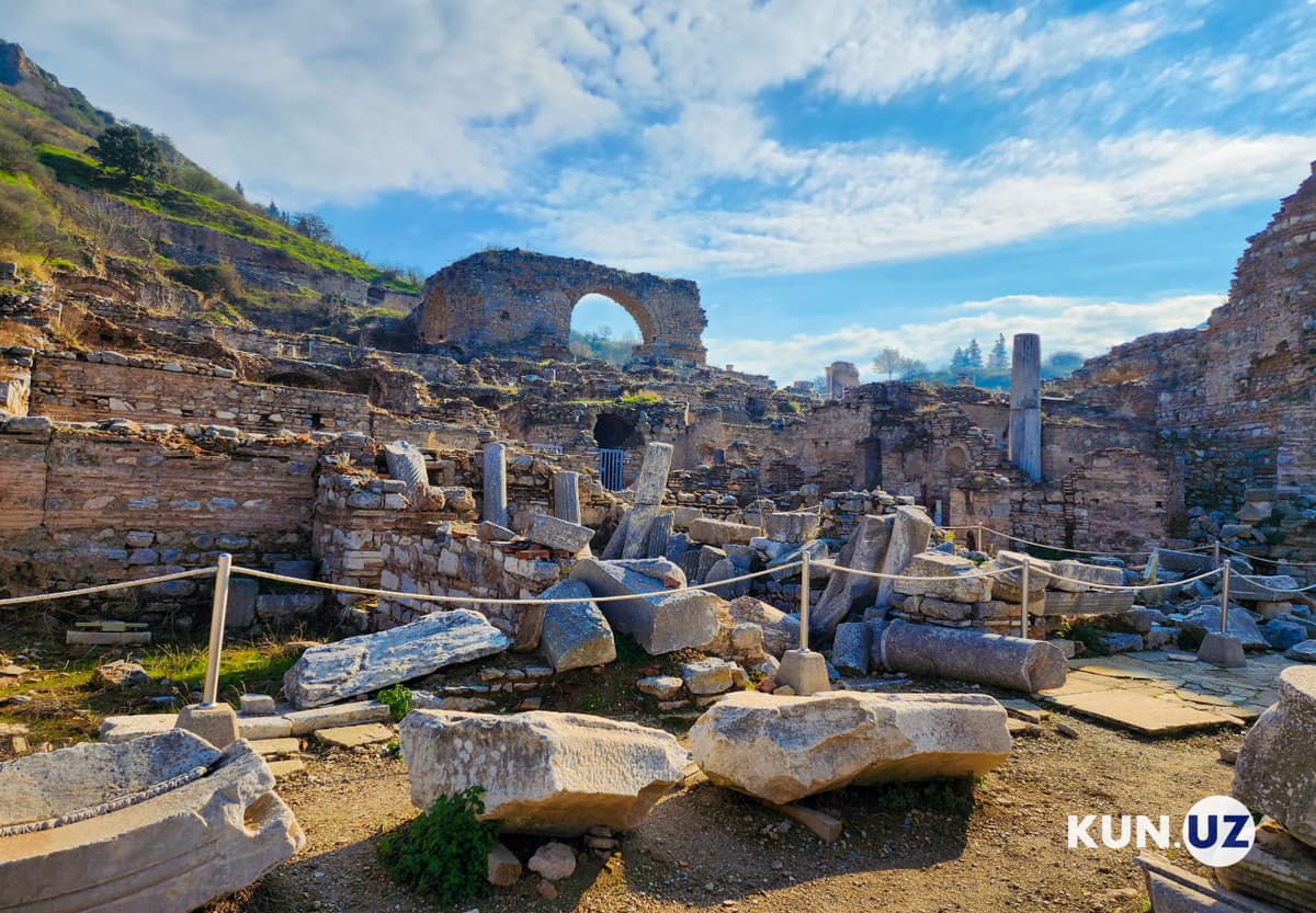 Well-preserved ruins of the ancient city of Ephesus (photos)