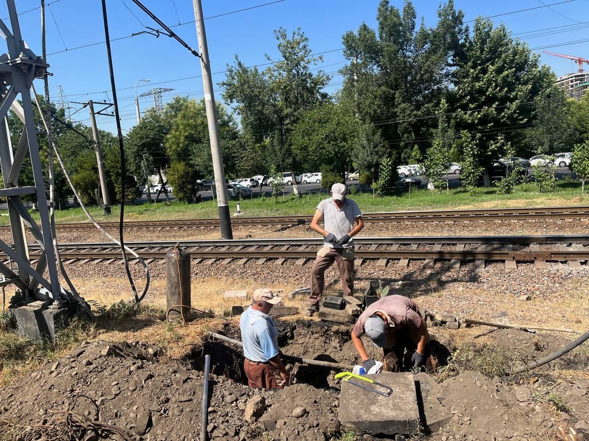 Два района Ташкента частично остались без света из-за аварии