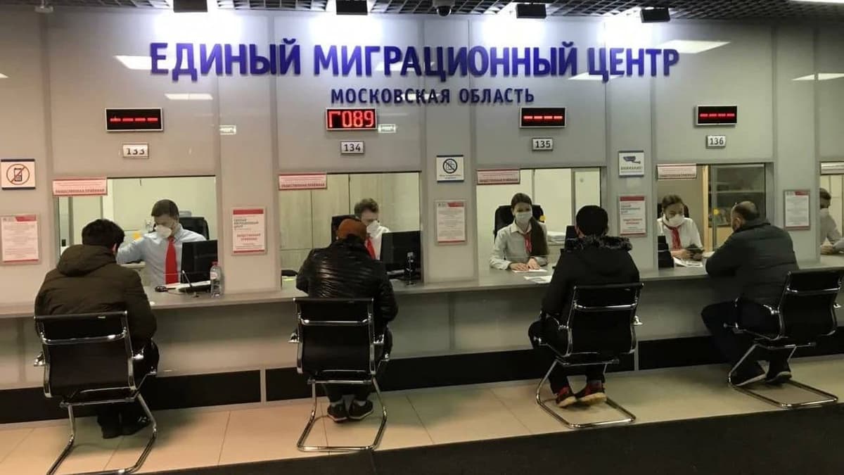 В России резко выросло число трудовых мигрантов из Узбекистана