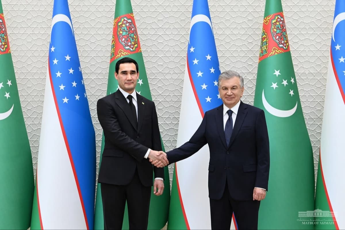 Президент Узбекистана направил поздравление президенту Туркменистана