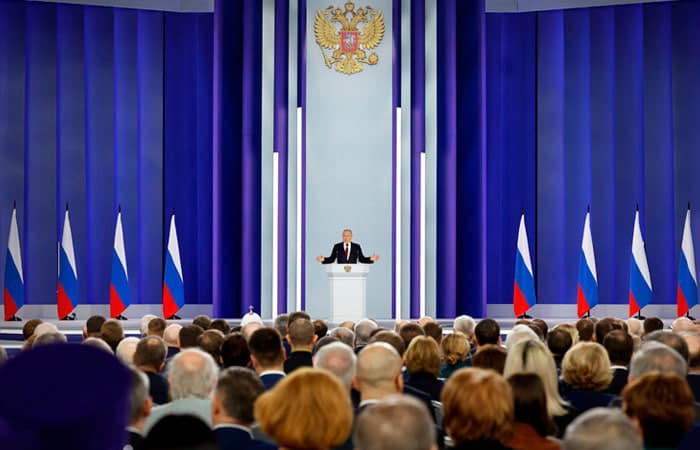 «Ular jinni chiroqdan chiqarib yuborishdi» - Putin Federal majlisga murojaatida nimalar dedi?