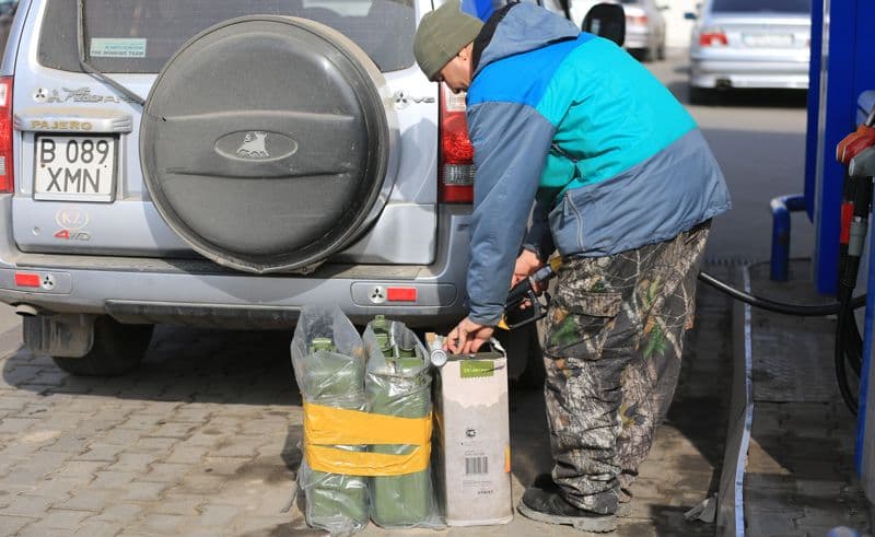 Власти Казахстана могут запретить вывоз топлива всеми видами транспорта