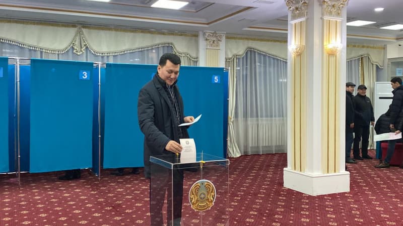 В Казахстане начались парламентские выборы