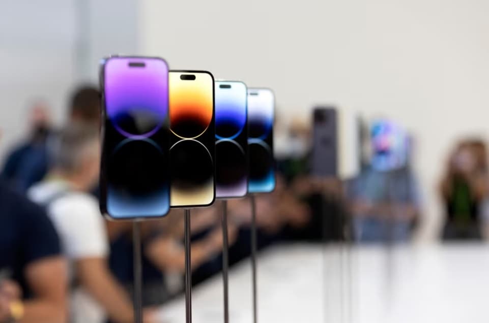 iPhone 15 Pro sotib olish uchun kim qancha ishlashi kerakligi hisoblab ko‘rildi