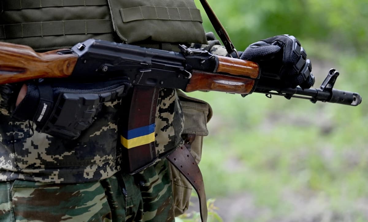 Politico: YeI Ukraina qurolli kuchlarini qo‘llab-quvvatlash uchun 20 mlrd yevro ajratmoqchi