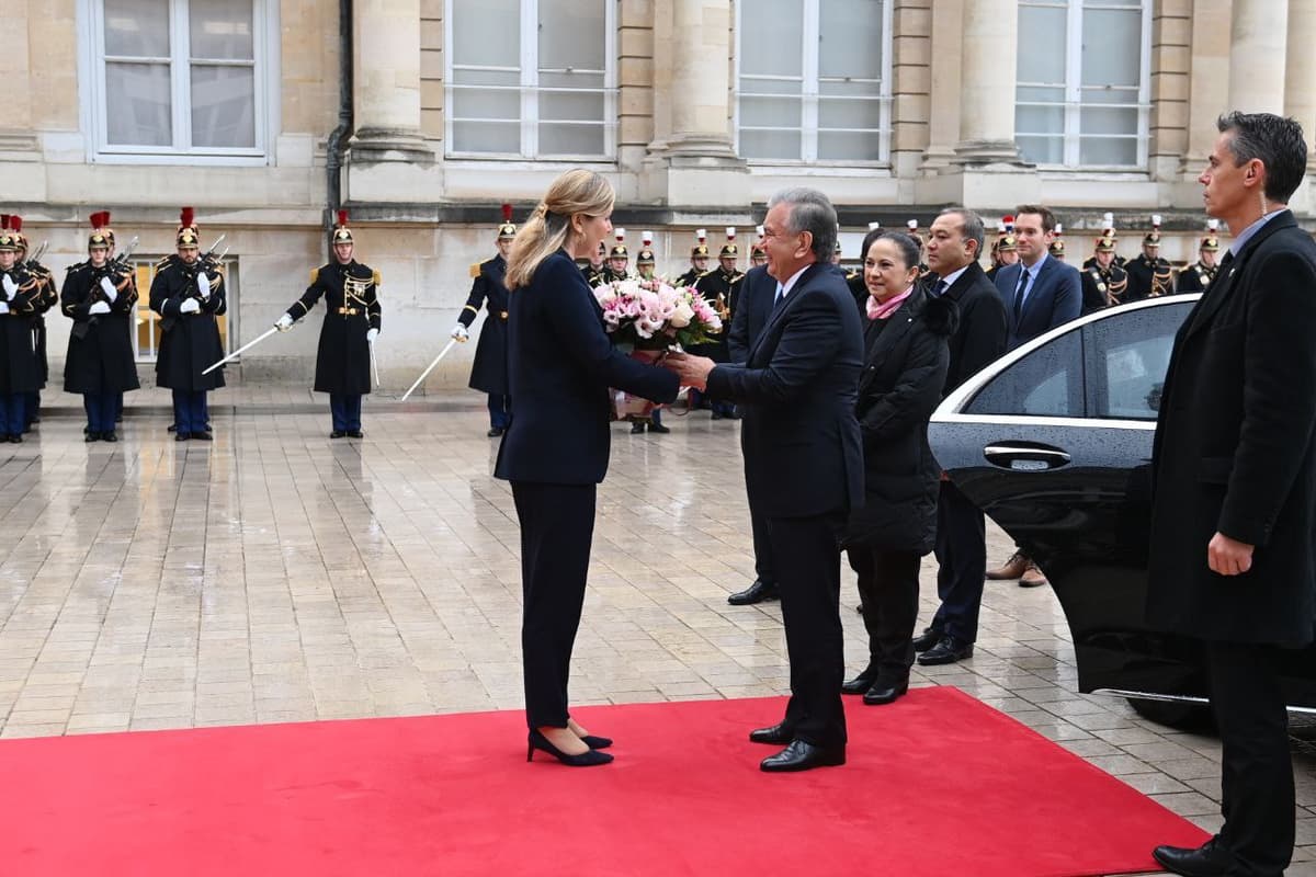 Shavkat Mirziyoyev visits French National Assembly