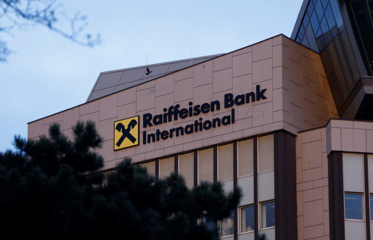 Reuters: Raiffeisenbank Rossiyadan chiqib ketishni kechiktiryapti