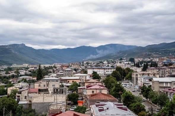 Qorabog‘ «rasmiysi»: Stepanakert Ozarboyjon qo‘shinlari tomonidan o‘rab olingan