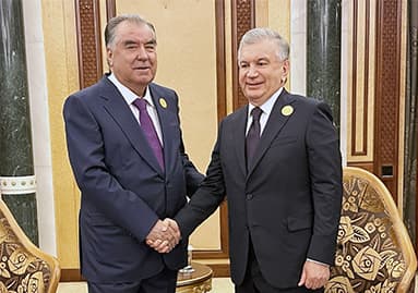 Shavkat Mirziyoyev and Emomali Rahmon discuss strengthening bilateral relations between Uzbekistan and Tajikistan