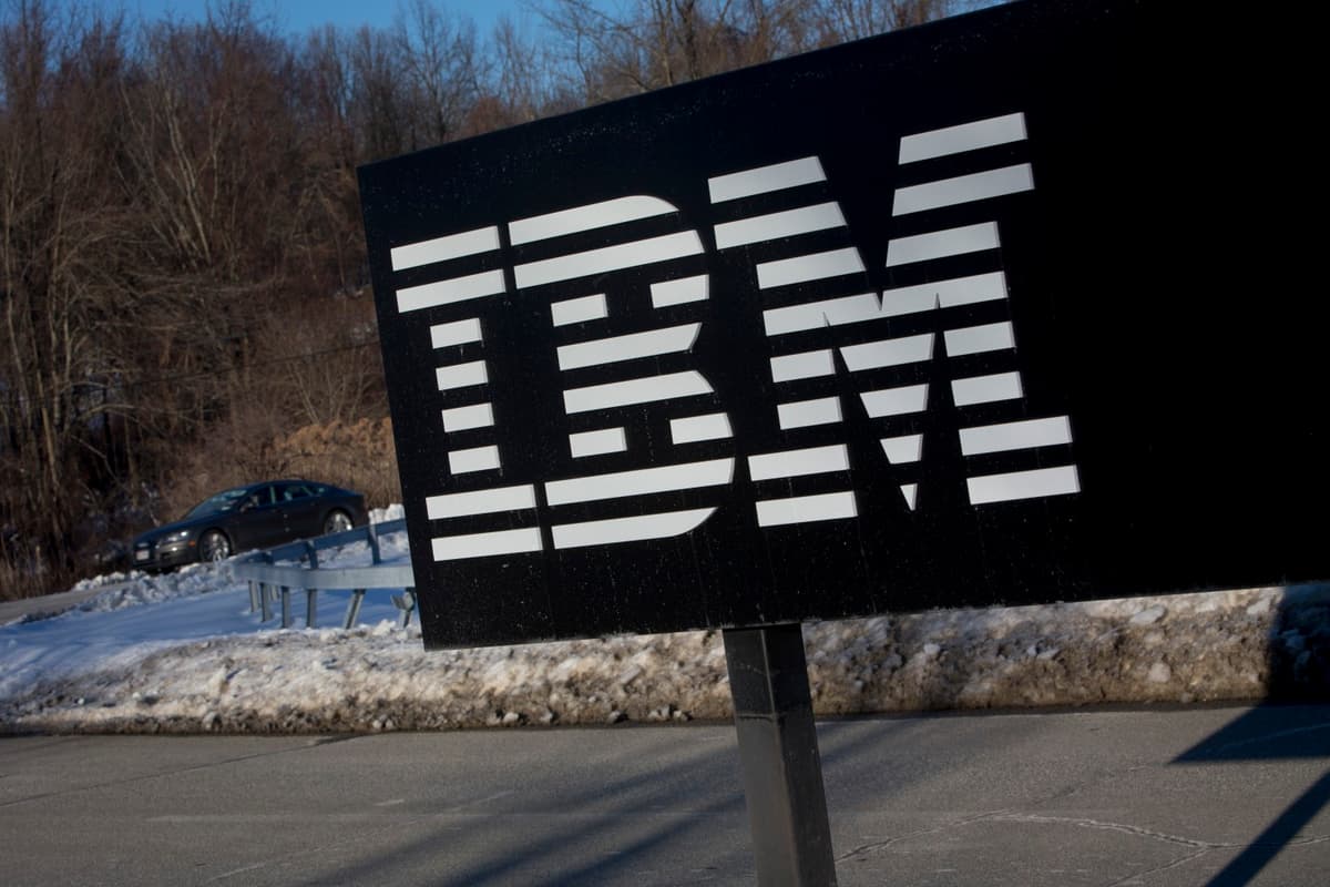 IBM сокращает около 3900 сотрудников