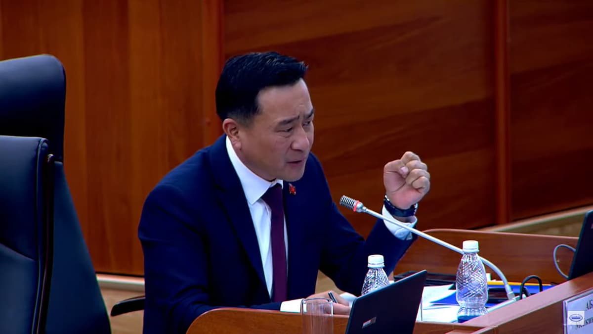 Odatmi yo jinoyat: qirg‘iz deputatlar qiz o‘g‘irlash mavzusida tortishib qoldi