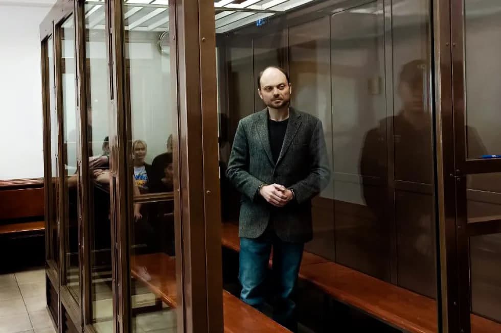 Putinning muxoliflaridan biri 25 yilga qamaldi. Kara-Murza hukumatga qanday xavf tug‘dirgandi?