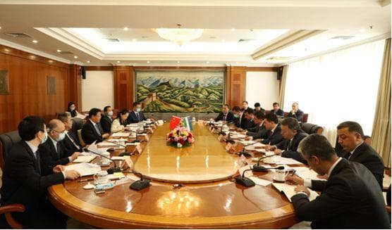 Uzbekistan delegation meets with representatives of Chinese government in Beijing
