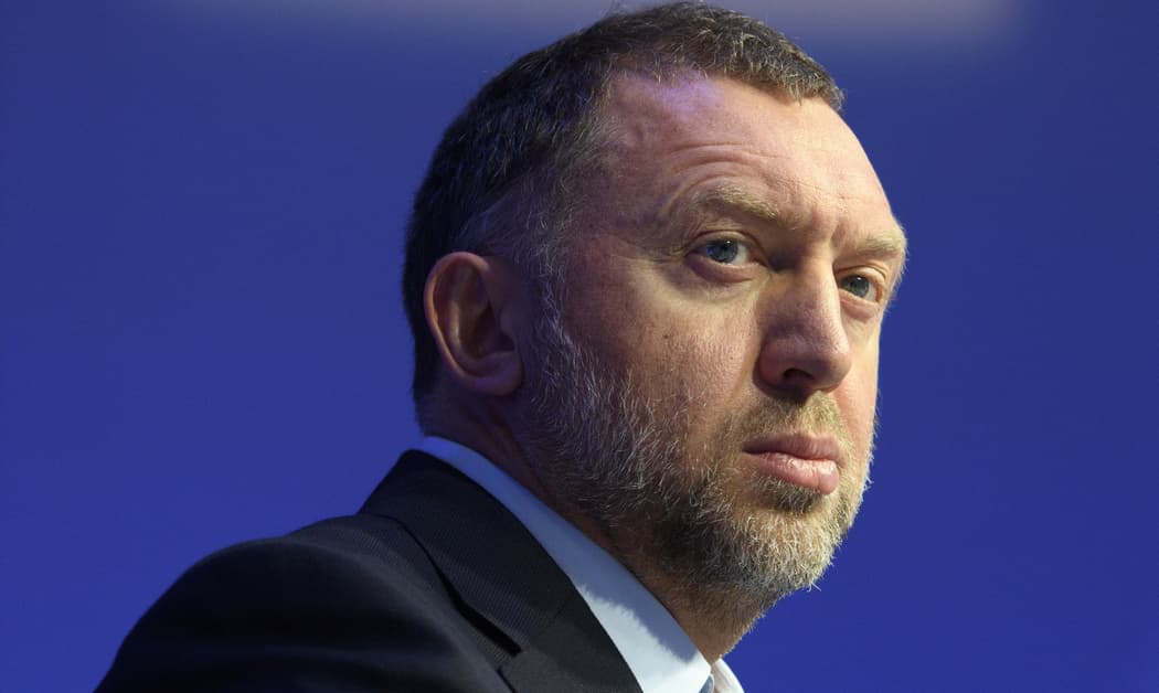 ФТБ собиқ агенти судда Олег Дерипаска учун ишлаганини тан олди