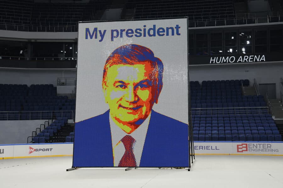 Rubik kubiklaridan Shavkat Mirziyoyev portreti yasaldi