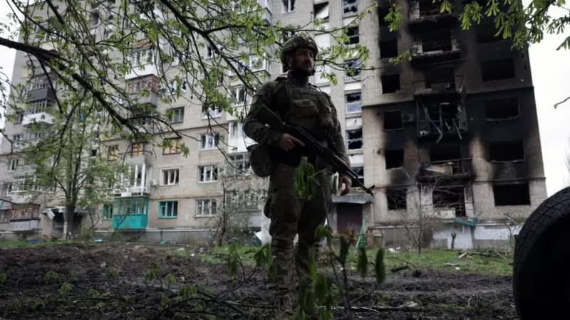 Россия Бахмут олинганини эълон қилган, Украина «қопқон» ҳақида айтмоқда. Ким ҳақ?