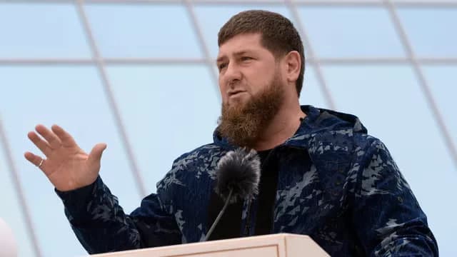 Ramzon Qodirov Rossiya prezidenti saylovini bekor qilish yoki bitta nomzod bilan o‘tkazishni taklif etdi
