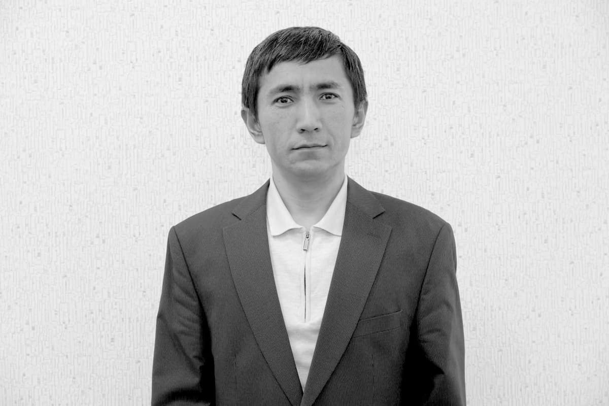 Скончался 38-летний журналист Акмаль Тошев