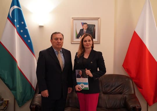 Polşa Özbekistonda dori vositalari işlab çiqaruvçi korxonalar oçmoqçi