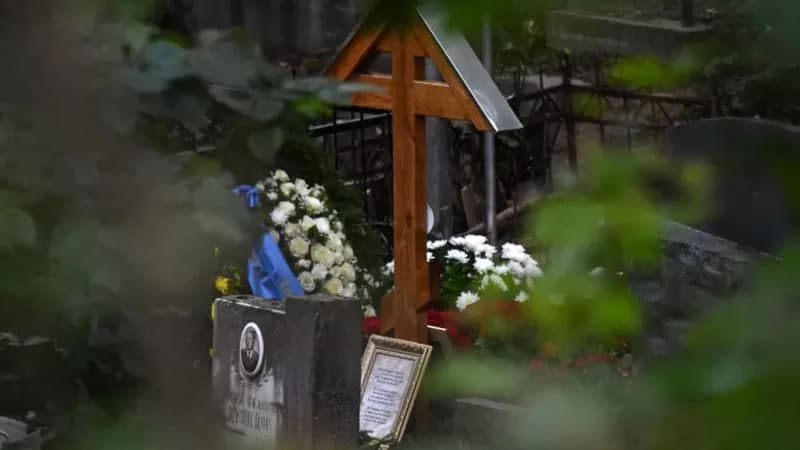 Prigojin Peterburgda otasining yoniga dafn etildi. Jarayon yopiq o‘tgan