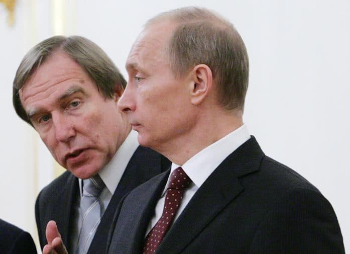 Shveytsariya bankirlari Putinning do‘stiga tegishli pullar tufayli qamalishi mumkin