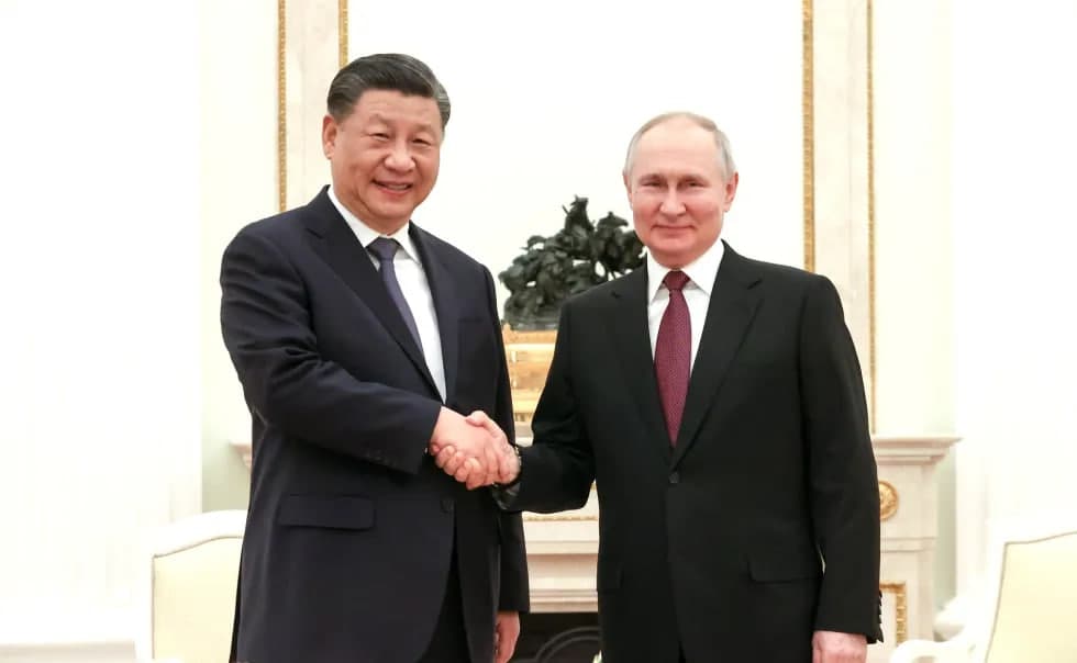 Si Jinping Moskvada. Tashrifning birinchi kuni qanday o‘tdi?
