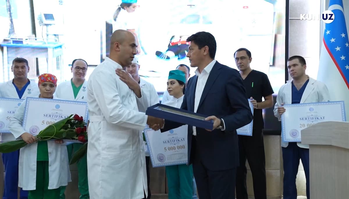 Bolalar milliy tibbiyot markazining bir guruh xodimlari taqdirlandi