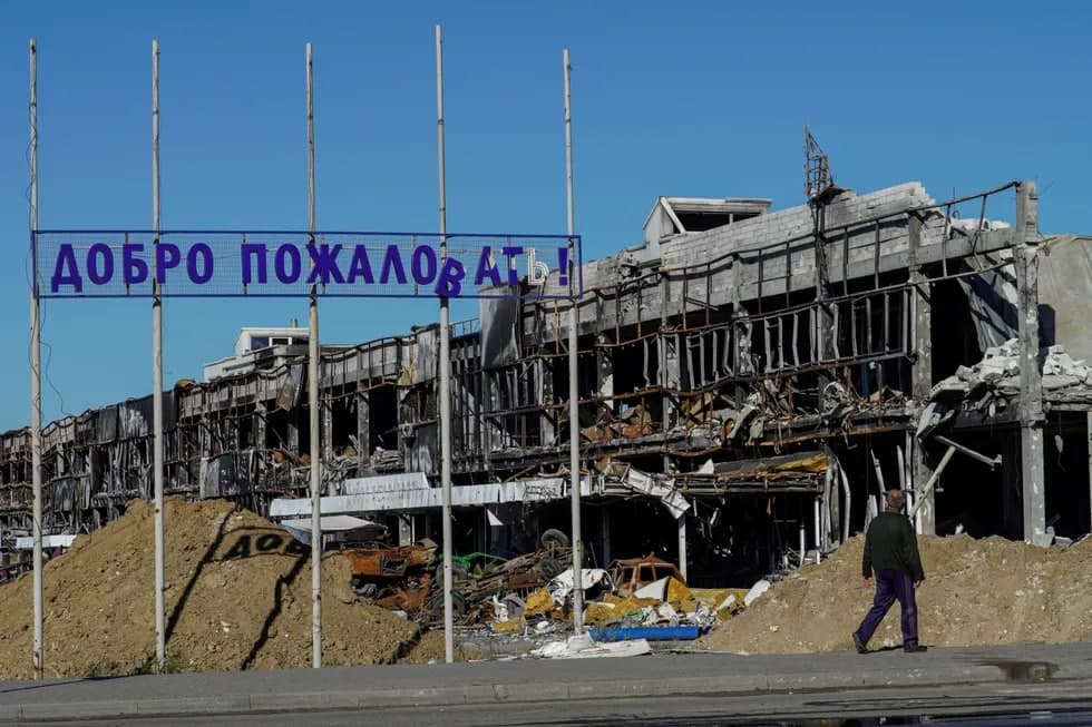 «Ular bugunidan ham, kelajagidan ham mahrum bölgan». Rossiya Mariupolga şahar aholisini qaytara boşladi