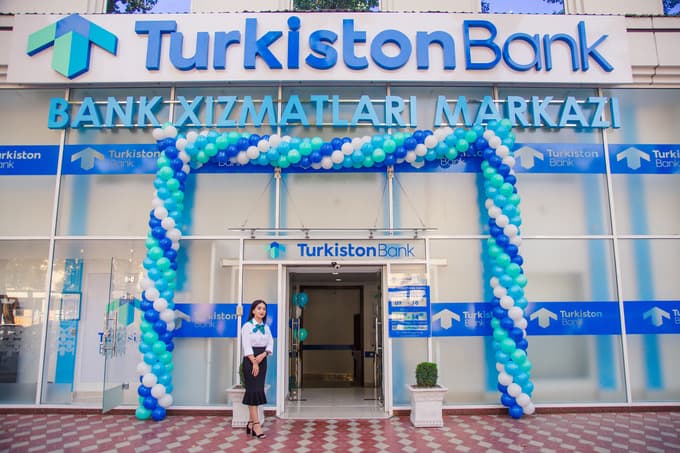 Turkistonbank va Hi-tech bank'ning litsenziyasi bekor qilindi