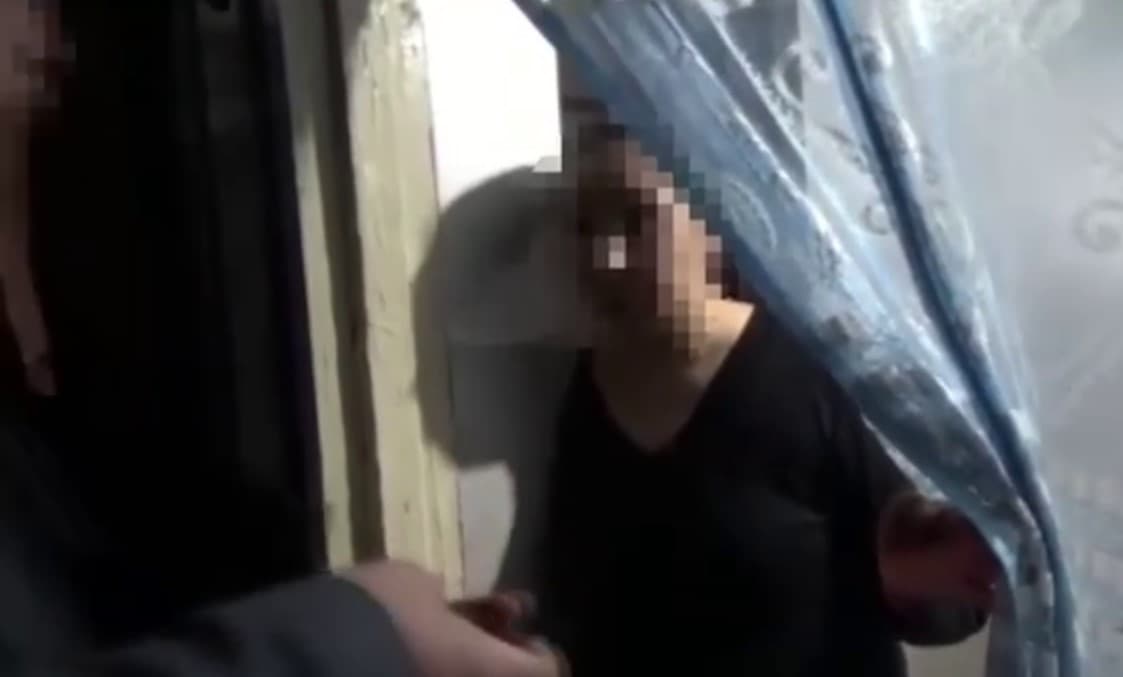 Qirg‘izistonda o‘zbekistonliklarga qalbaki pasport rasmiylashtirib bergan ayol ushlandi