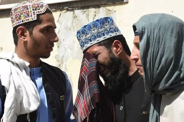 Pokistondagi masjidlarda ikkita kuchli portlash: o‘nlab kishilar halok bo‘lgan