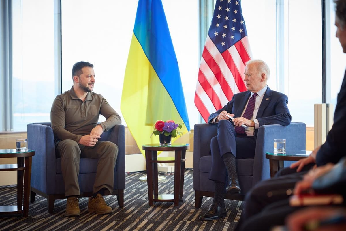 «Baxmut Rossiya tomonidan egallanmagan». Zelenskiy - shahardagi vaziyat haqida