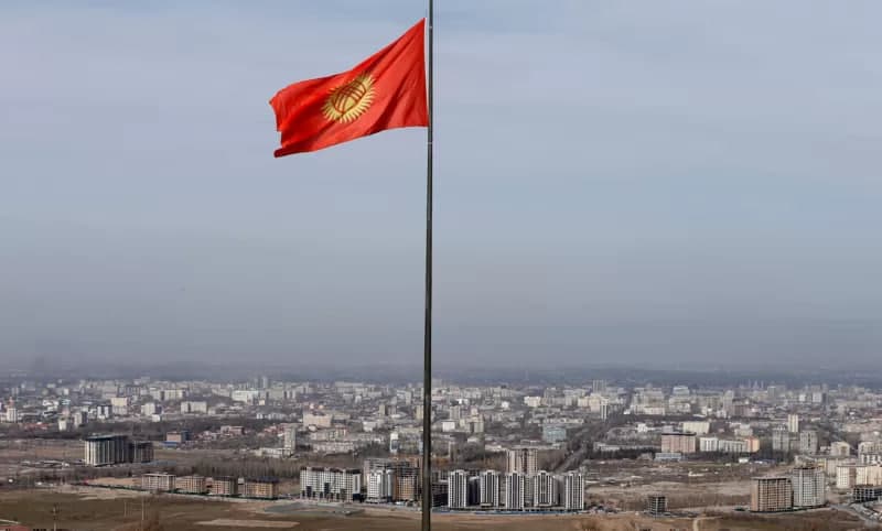 AQSh Rossiyaga yordami uchun Qirg‘izistonga qarshi sanksiyalar qo‘llashga tayyorlanmoqda - Washington Post