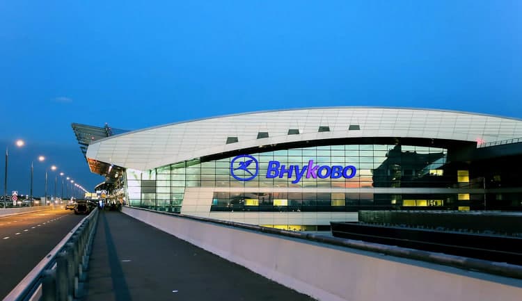 Buxorodan uchgan yo‘lovchi samolyot Moskvadagi aeroportga qo‘na olmadi