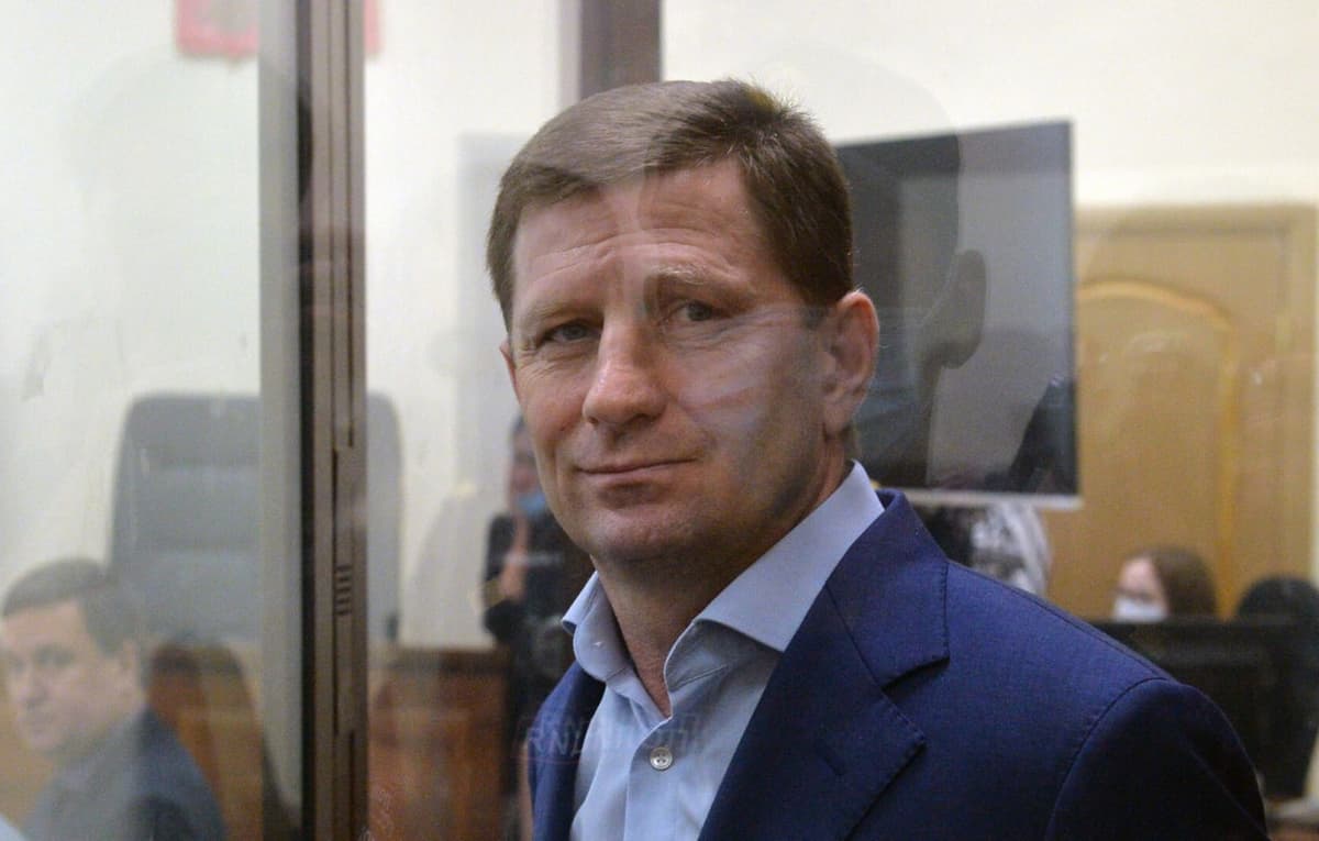 Прокуратура Хабаровск собиқ губернаторини 23 йилга қамашни сўради