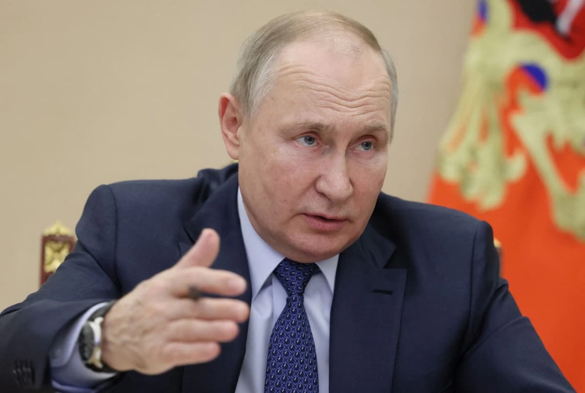Путин: Меркелнинг Минск келишувлари ҳақидаги сўзлари мутлақо кутилмаган бўлди