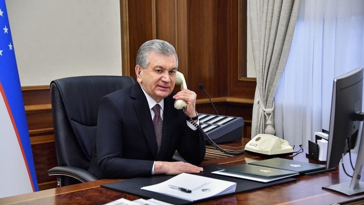 Мирзиёев провел телефонные переговоры с Эрдоганом, Алиевым и Путиным
