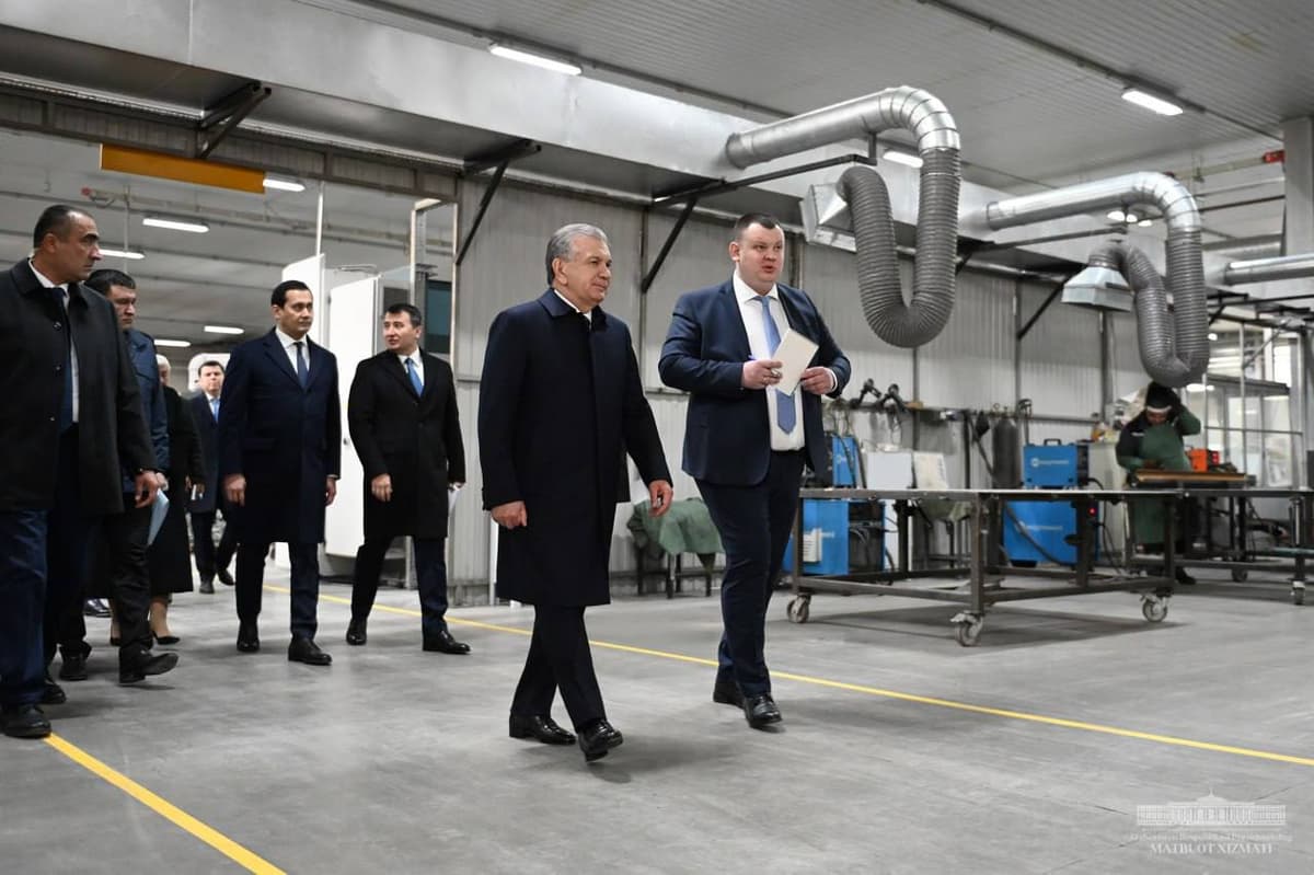 Shavkat Mirziyoyev transformator ishlab chiqariladigan korxonaga bordi